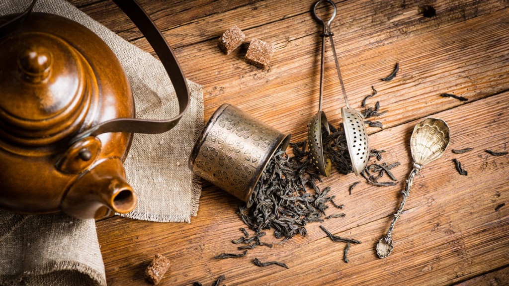 Ceylon Leaf Tea: Benefits, Types and Recipes